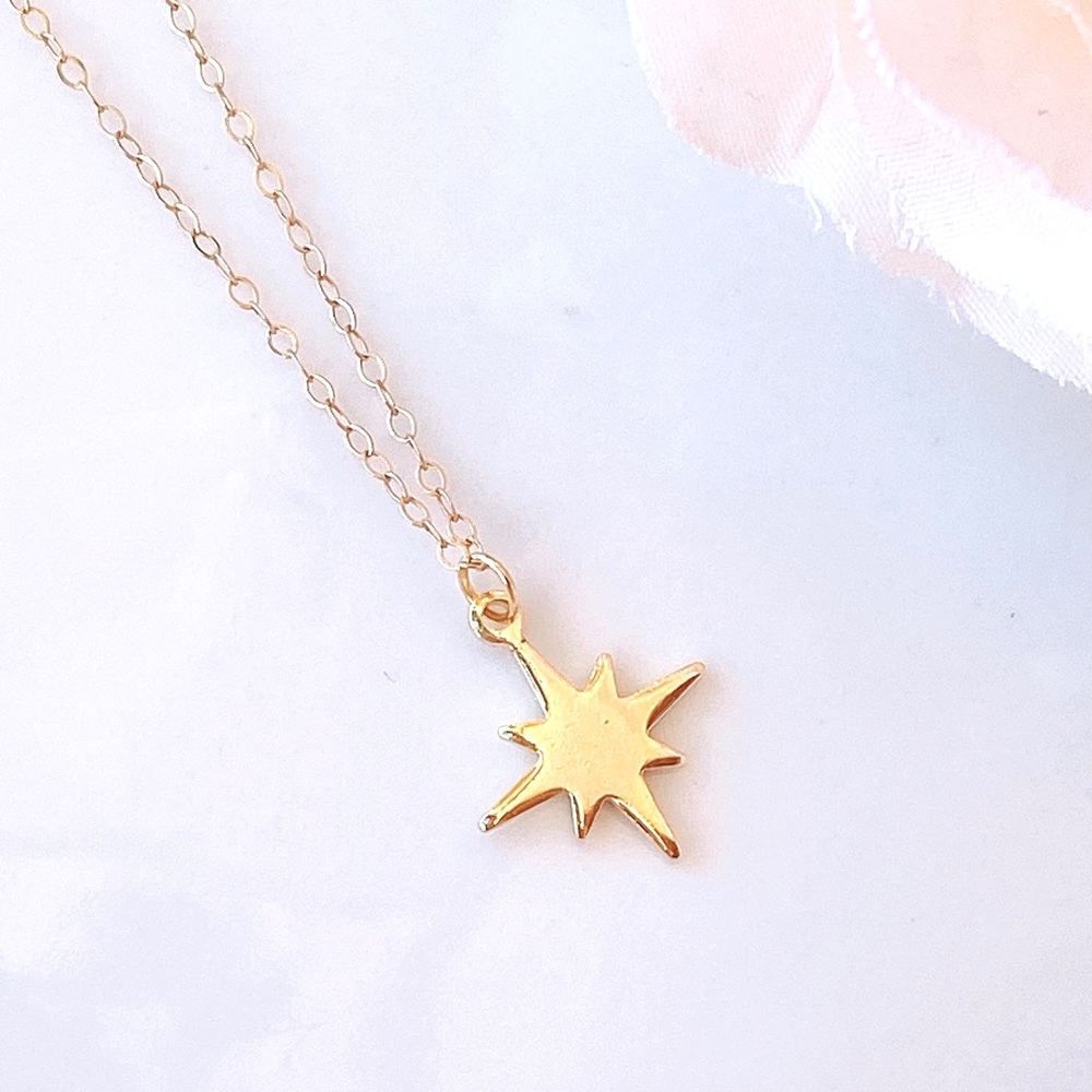 ⭐️Gold North Star Necklace, 14k Gold Fill Chain⭐️